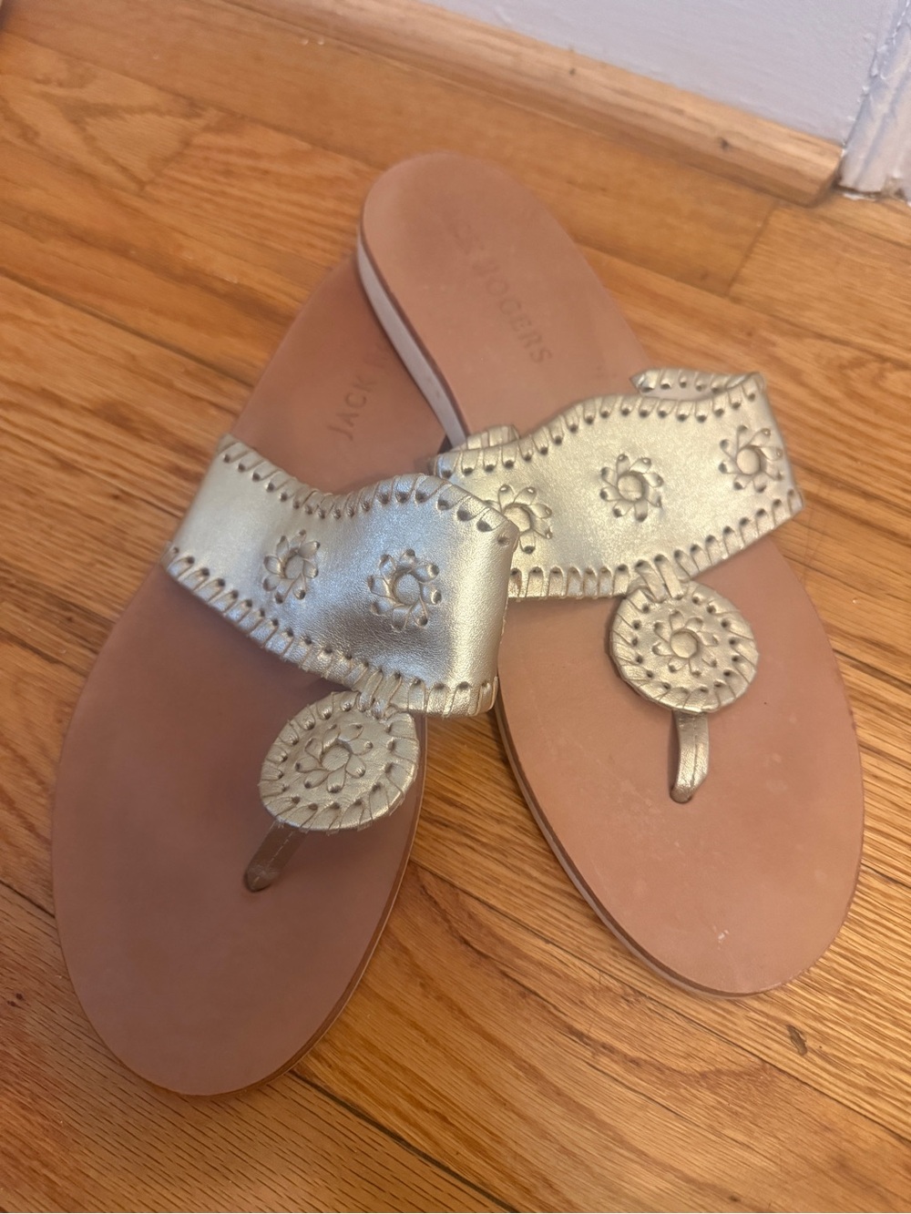 Jack Rogers Metallic Silver Leather Thong Sandals